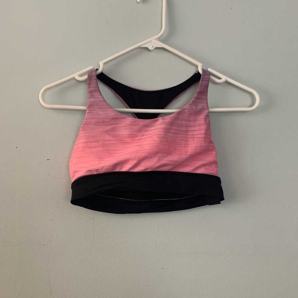 pink sports bra